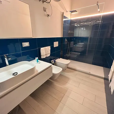リゾート Aviotel